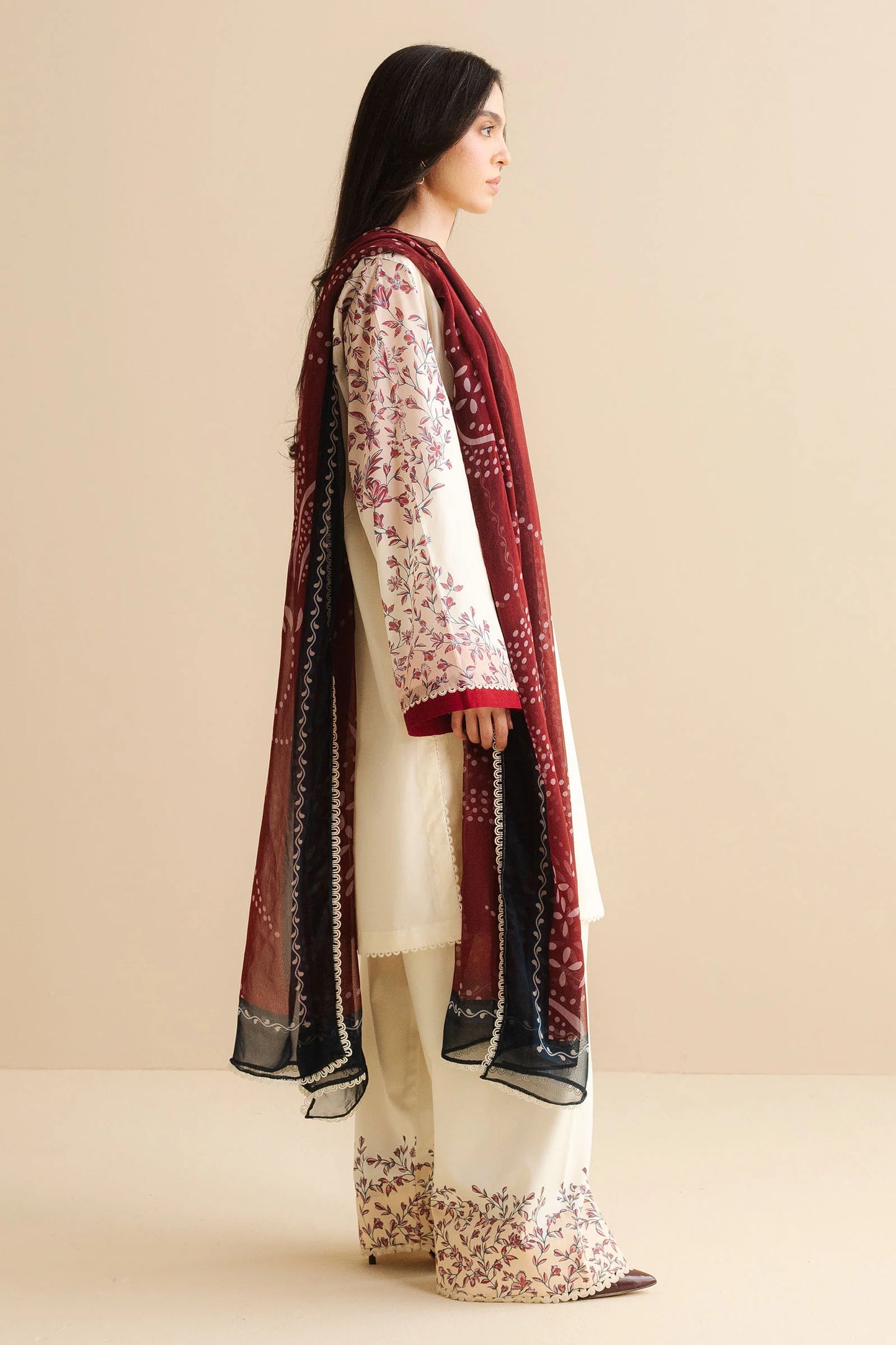 COCO BY ZARA SHAHJAHAN - 3PC UNSTITCHED - A printed shirt with vintage charm, worn with airy trousers and a gradient dupatta that ties the palette together.