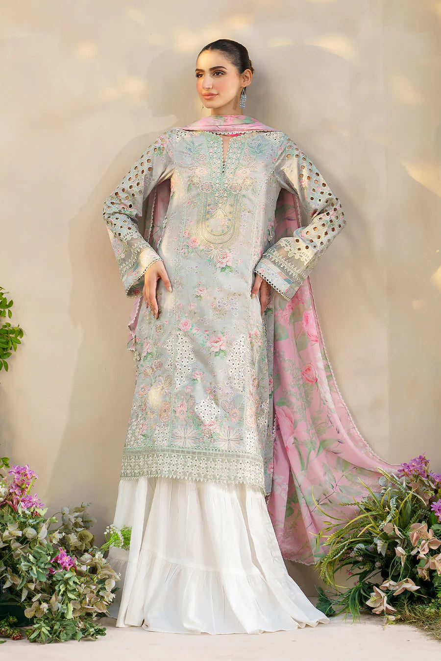 IZNIK - Embroidered Lawn 3- Piece Unstitched
