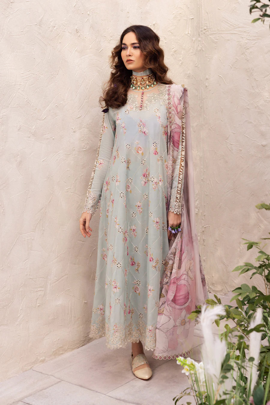 IZNIK - Embroidered Lawn 3- Piece Unstitched