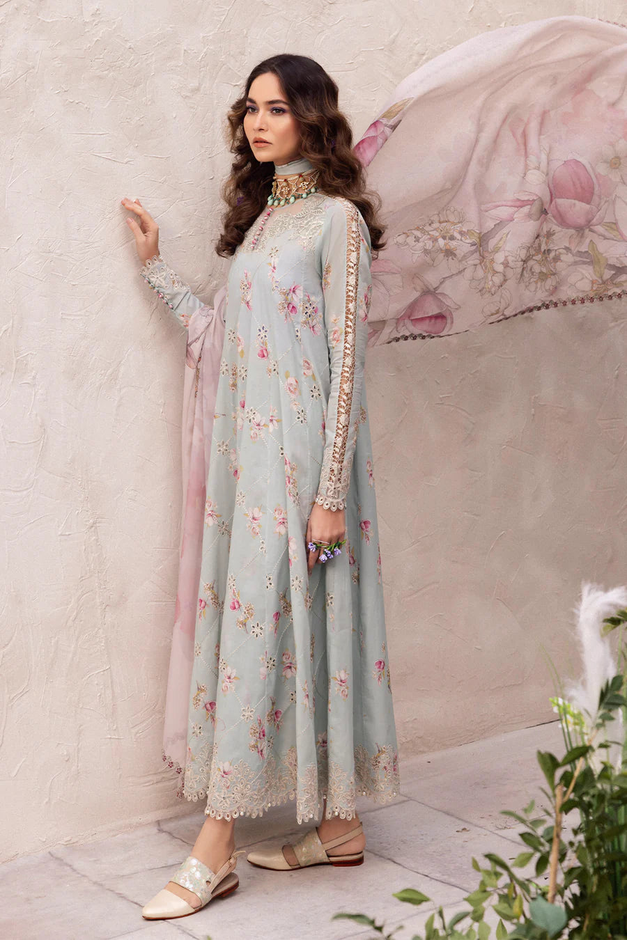 IZNIK - Embroidered Lawn 3- Piece Unstitched