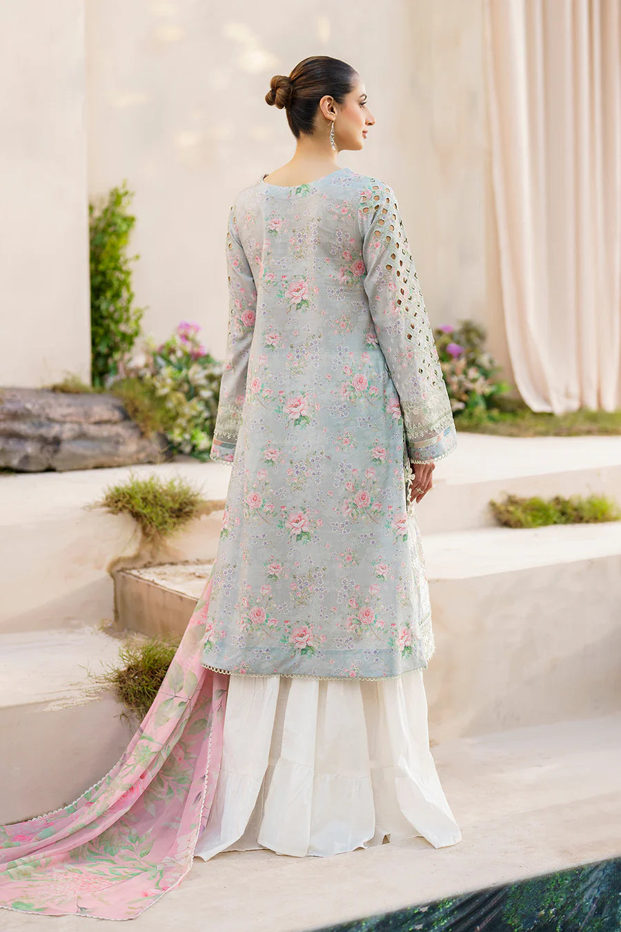 IZNIK - Embroidered Lawn 3- Piece Unstitched