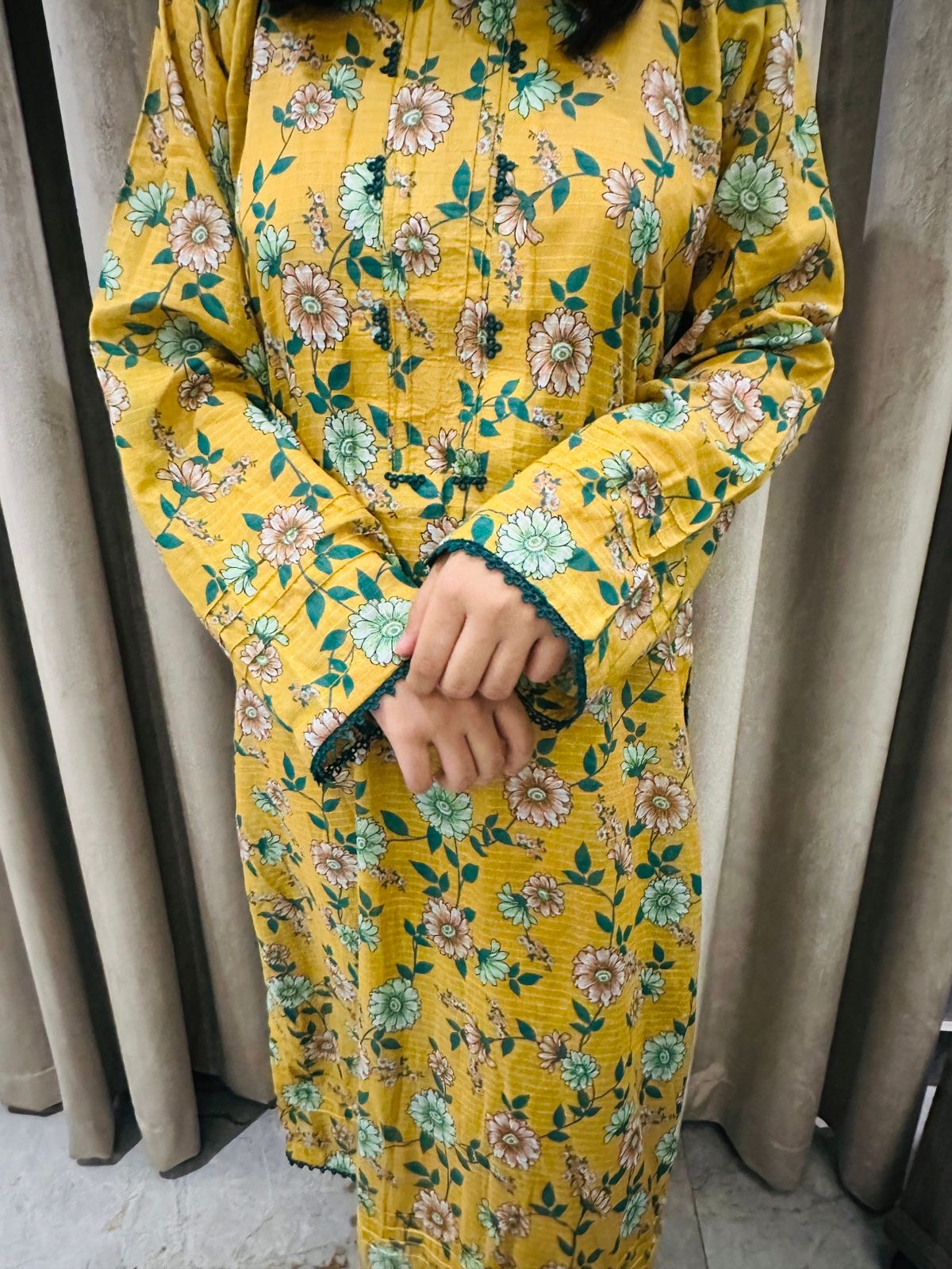 Ready to Wear | 2-Piece Lawn Suit Stitched